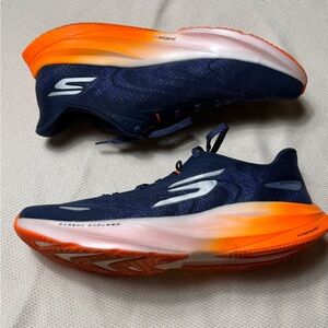 Skechers Aero Spark
Men's Shoes - Navy/Orange size 14